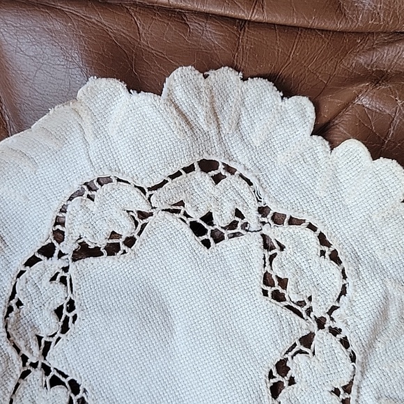 Vintage doily - Picture 3 of 4